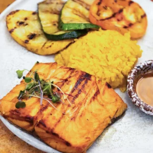 Salmón finalizado a la parrilla