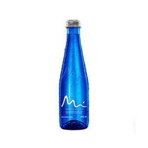 Agua mineral sin gas