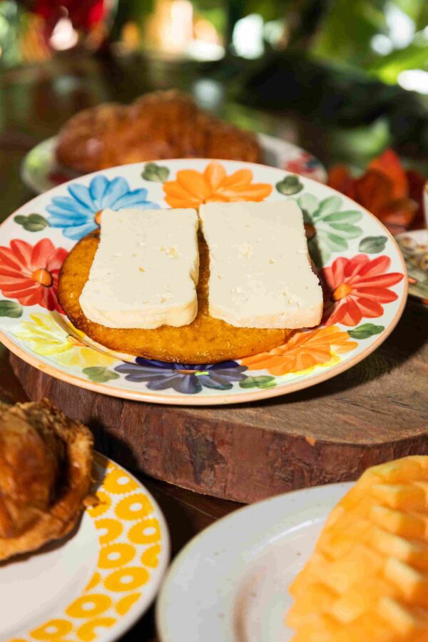 Arepa de chocolo con queso